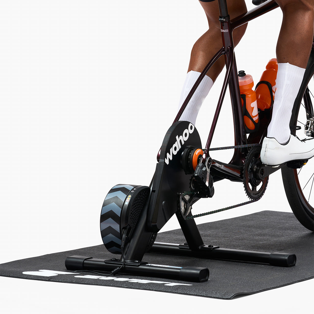 trenażer wahoo kickr to inteligentny sprzęt do treningu rowerowego w domu inteligentny trenażer rowerowy do treningu w domu