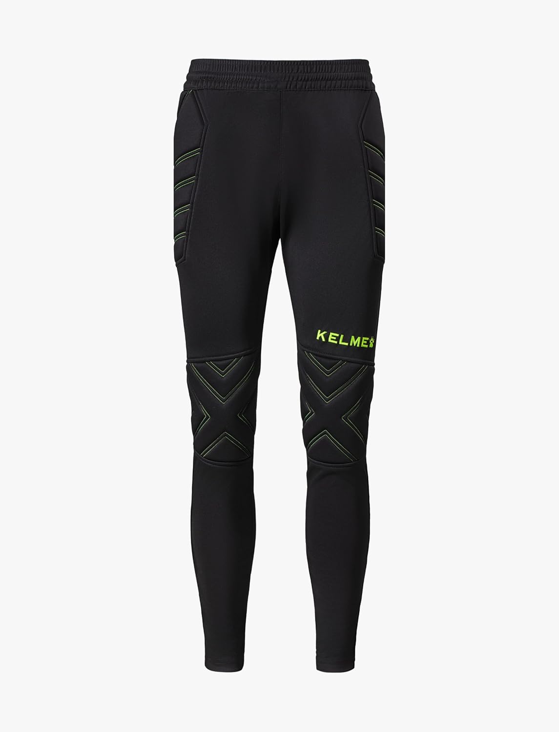 Różnorodne kolory profesjonalnych getrów piłkarskich Zestaw getrów w różnych kolorach klubowych rozłożony na białym tle z detalami szwów